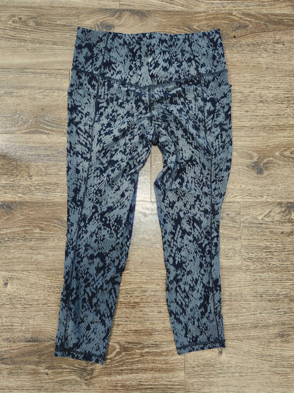 Athleta Salutation 7/8